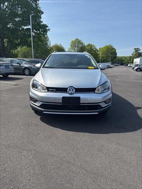 2017 Volkswagen Golf Alltrack TSI SE