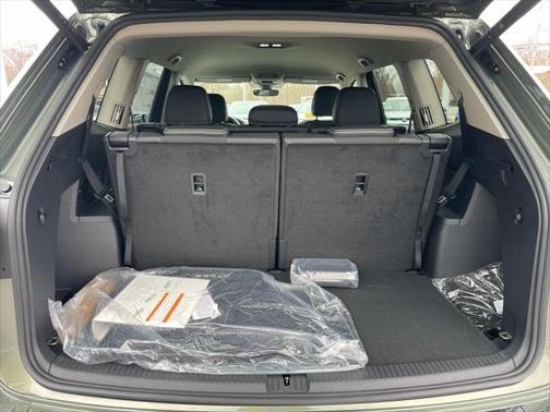 2025 Volkswagen Atlas 2.0T SE w/Technology 4MOTION