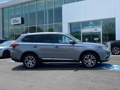 2017 Mitsubishi Outlander SE