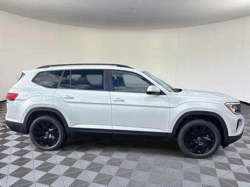 2026 Volkswagen Atlas 2.0T SE w/Technology 4MOTION