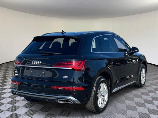2022 Audi Q5 45 S line Premium