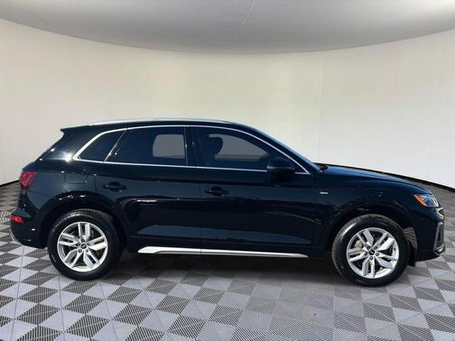 2022 Audi Q5 45 S line Premium