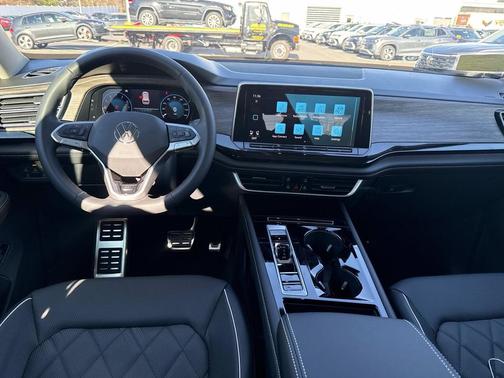 2026 Volkswagen Atlas 2.0T SEL Premium R-Line 4MOTION