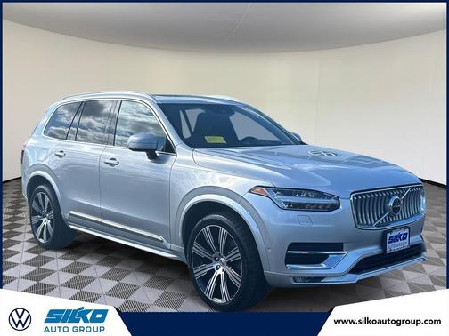 2022 Volvo XC90 T6 Inscription