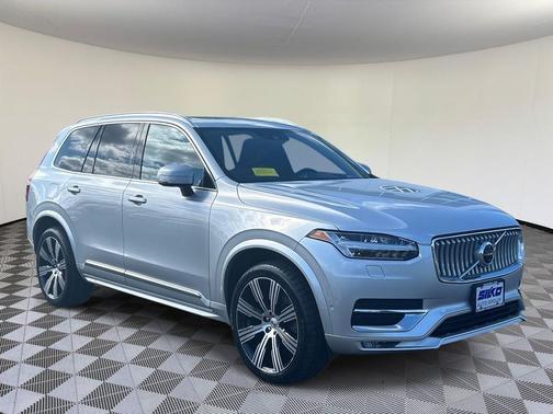 2022 Volvo XC90 T6 Inscription