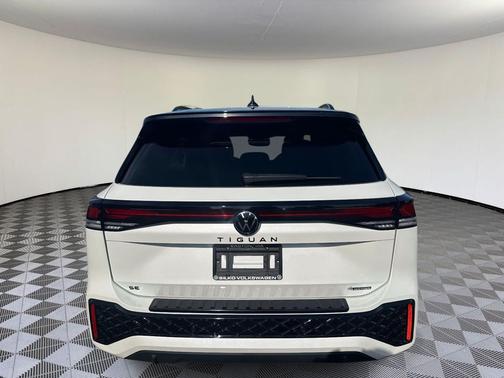 2025 Volkswagen Tiguan 2.0T SE R-Line Black 4MOTION