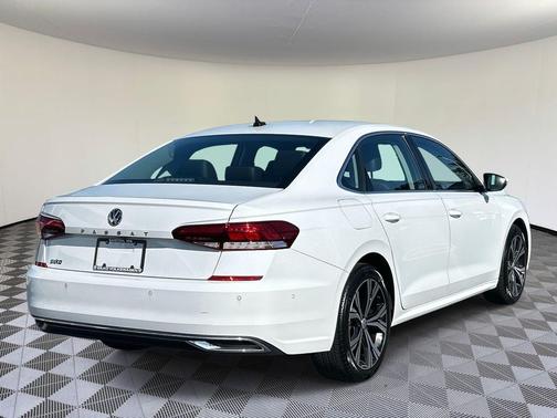 2020 Volkswagen Passat 2.0T SE