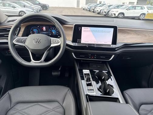 2026 Volkswagen Atlas 2.0T SE w/Technology 4MOTION