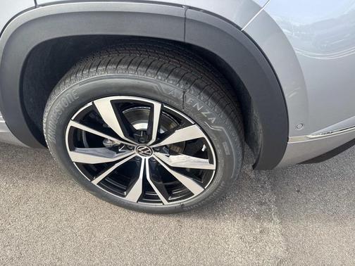 2026 Volkswagen Atlas Cross Sport 2.0T SEL Premium