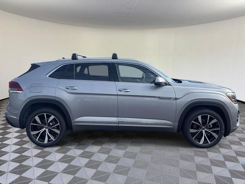 2026 Volkswagen Atlas Cross Sport 2.0T SEL Premium