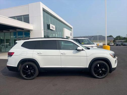 2025 Volkswagen Atlas 2.0T SE w/Technology 4MOTION