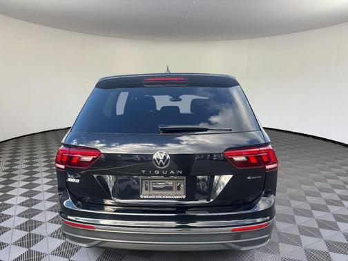 2024 Volkswagen Tiguan 2.0T SE 4MOTION