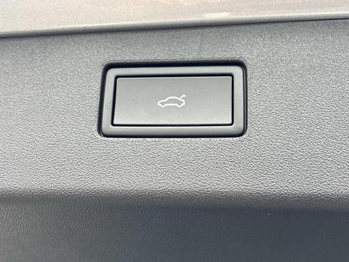 2026 Volkswagen Tiguan 2.0T SE 4MOTION