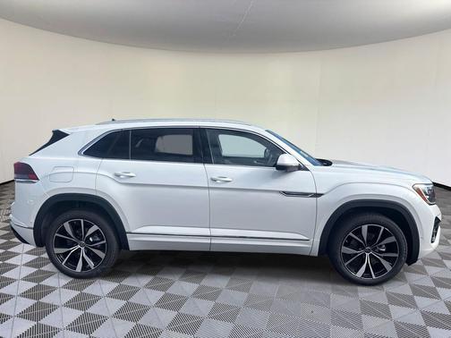 2026 Volkswagen Atlas Cross Sport 2.0T SEL Premium