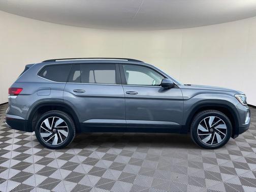 2024 Volkswagen Atlas 2.0T SE w/Technology 4MOTION