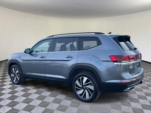 2024 Volkswagen Atlas 2.0T SE w/Technology 4MOTION