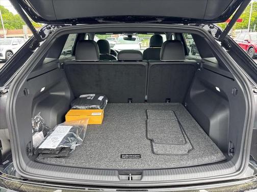 2025 Volkswagen Atlas Cross Sport 2.0T SEL Premium