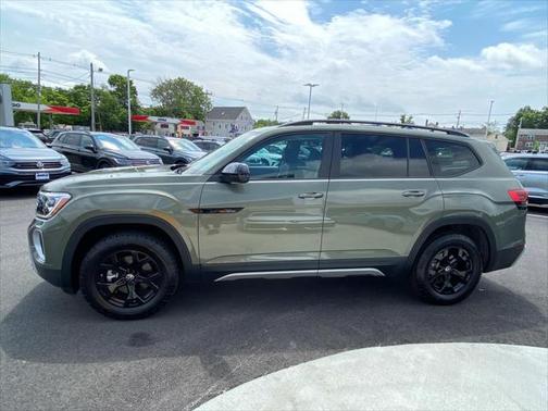 2025 Volkswagen Atlas 2.0T Peak Edition