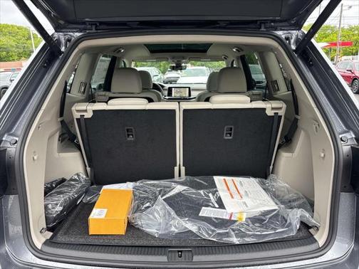 2025 Volkswagen Atlas 2.0T SEL Premium R-Line 4MOTION