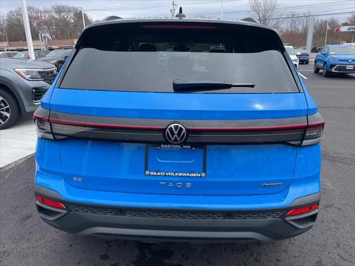 2025 Volkswagen Taos 1.5T SE Black