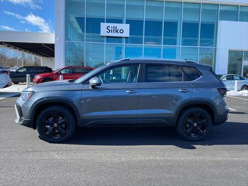 2025 Volkswagen Taos 1.5T SEL