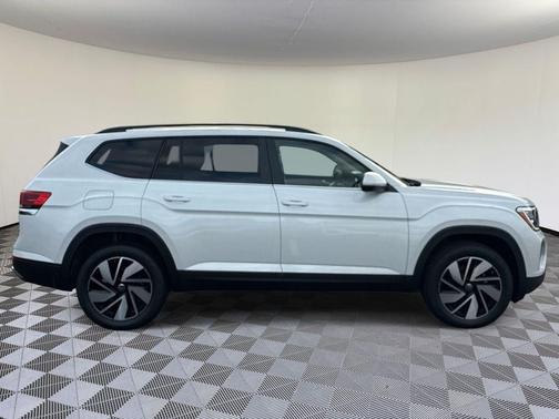 2026 Volkswagen Atlas 2.0T SE w/Technology 4MOTION