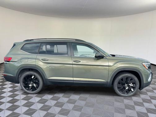 2026 Volkswagen Atlas 2.0T SE w/Technology 4MOTION