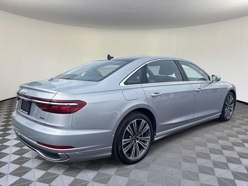 2022 Audi A8 L 55 TFSI quattro Tiptronic