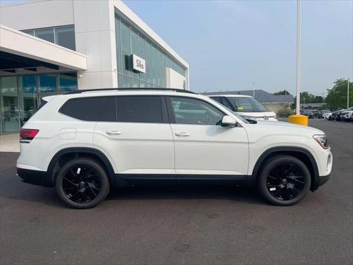 2025 Volkswagen Atlas 2.0T SE w/Technology 4MOTION