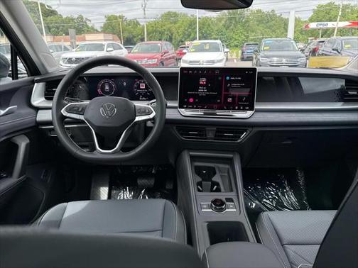 2025 Volkswagen Tiguan 2.0T SE 4MOTION