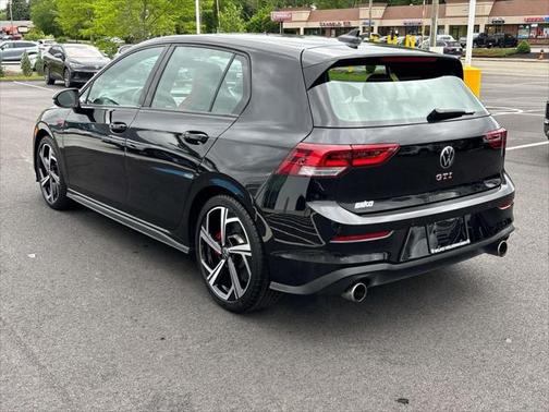 2024 Volkswagen Golf GTI 2.0T SE DSG