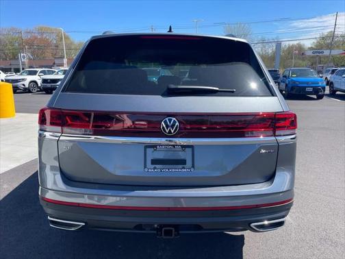 2025 Volkswagen Atlas 2.0T SE w/Technology 4MOTION