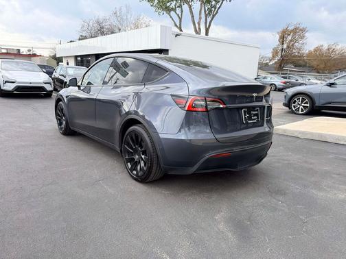 2021 Tesla Model Y Long Range Dual Motor All-Wheel Drive