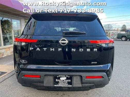 2024 Nissan Pathfinder S