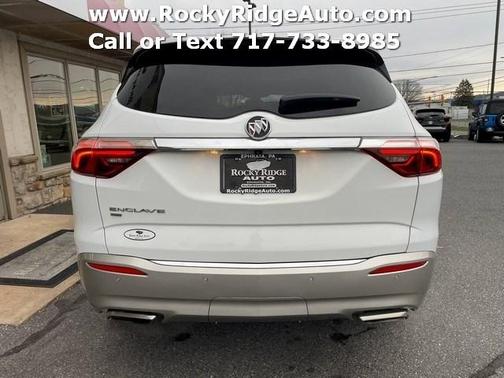2023 Buick Enclave Essence