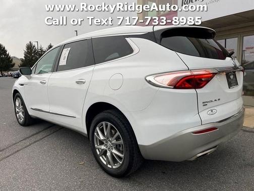 2023 Buick Enclave Essence