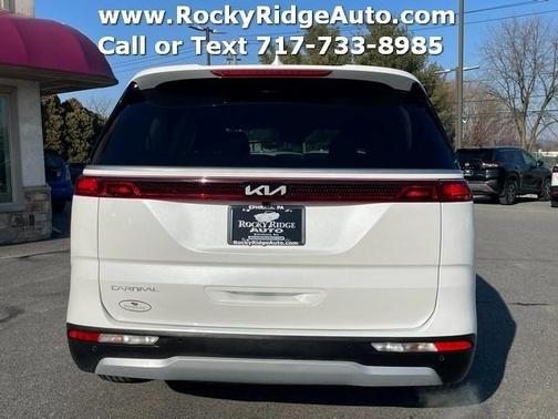 2024 Kia Carnival LX