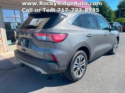 2022 Ford Escape SEL