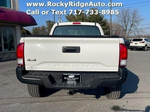 2017 Toyota Tacoma SR