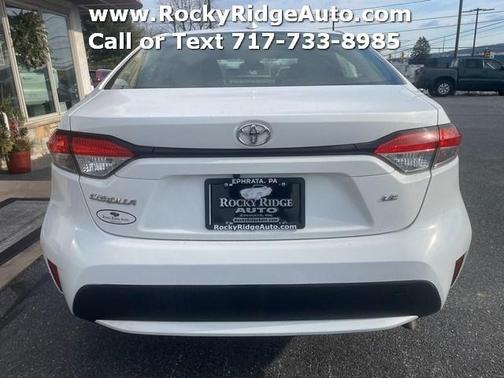 2022 Toyota Corolla LE