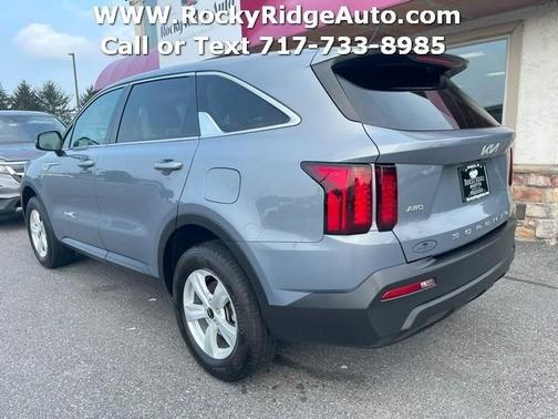 2022 Kia Sorento LX