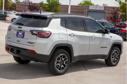 2025 Jeep Compass Trailhawk