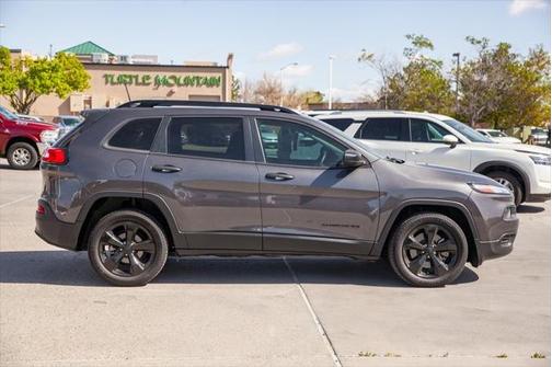2017 Jeep Cherokee Altitude
