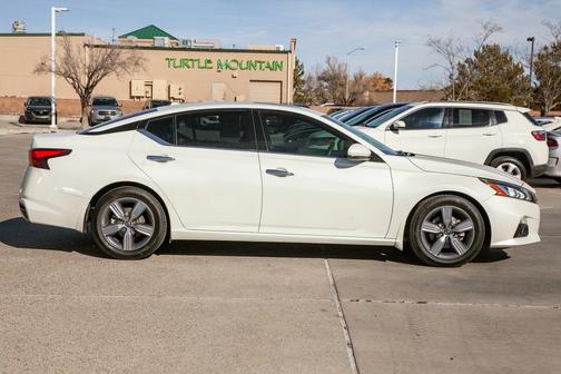 2022 Nissan Altima 2.5 SL