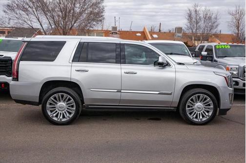 2017 Cadillac Escalade Platinum