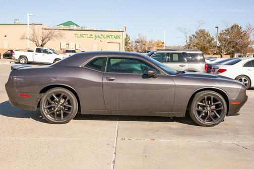 2020 Dodge Challenger SXT