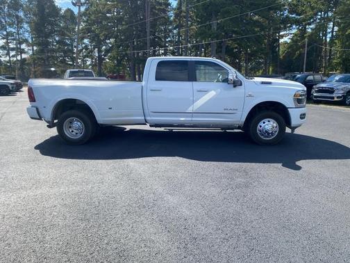 2026 RAM 3500 Limited