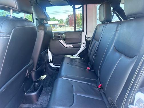 2018 Jeep Wrangler JK Unlimited Sahara