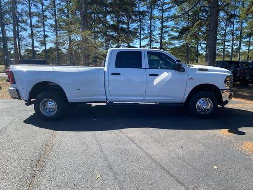 Bright White Clearcoat 2026 RAM 3500 Tradesman