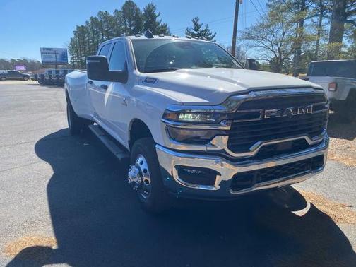 Bright White Clearcoat 2026 RAM 3500 Tradesman